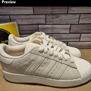 Ladies Adidas Superstar Originals XL. Boys can wear if size 8 in boys.
